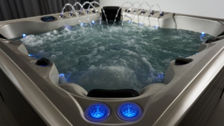 Гидромассажный СПА бассейн Joyee SPA London